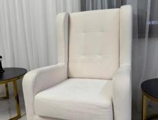 ПРОДАЕТСЯ ДИВАН С ДВУМЯ КРЕСЛАМИ 