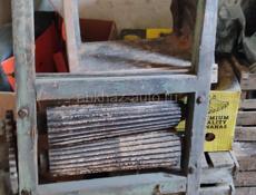 Давилка для винограда