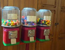 Аппарат с жвачками 