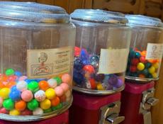 Аппарат с жвачками 