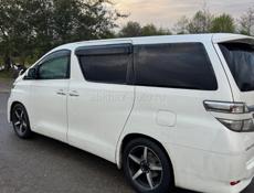 Тойота Валфаер 3.5 год 2012