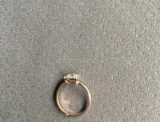 Женское кольцо. Размер 17. Вес 1.23