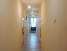 Сдается двухместный номера в центре Гагра на круглый год, есть все коммуникации до поря 200 м, номера есть с кондиционером и без него , общая кухня имеется  балкон для сушки белья, интернет 