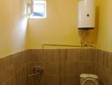 Сдается двухместный номера в центре Гагра на круглый год, есть все коммуникации до поря 200 м, номера есть с кондиционером и без него , общая кухня имеется  балкон для сушки белья, интернет 