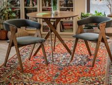 Комплект из четырех стульев новые