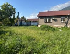 Жилой дом с участком 6 соток