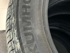 235 55 R19 KUMHO