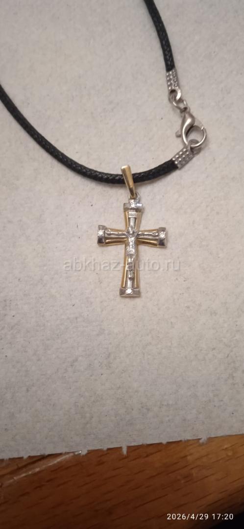Золотой крестик с бриллиантами