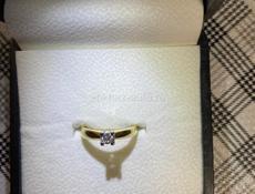 Колечко с бриллиантом 