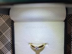 Колечко с бриллиантом 