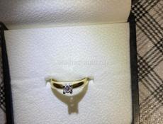 Колечко с бриллиантом 