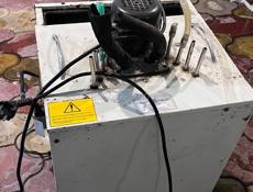 Холодильники , пивной аппарат 