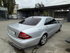 Mercedes-Benz 200-Series