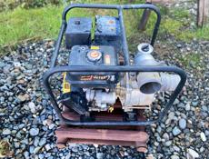 Водяная мото помпа 