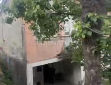 Срочно продается дом 2х этажный пластиковые окна требуется косметически ремонт  полтора км от центральной трассы 