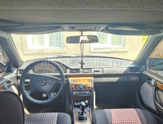 Mercedes-Benz 124