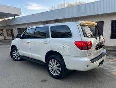 Toyota Sequoia