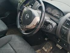Nissan Lafesta