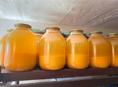 Продается мандариновый сок в трёхлитровых банках  Цена 300 р  Звонить или писать на Вотсапп 7752026