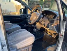 Mitsubishi L 300