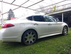 Nissan fuga