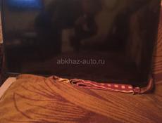 Продам телевизор вместе с приставкой экран. 