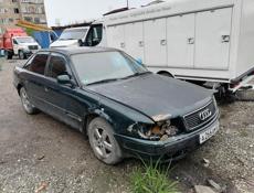 Audi 100