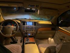 Infiniti QX56