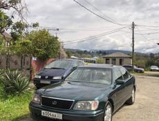 Lexus LS