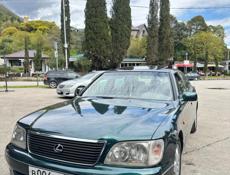 Lexus LS