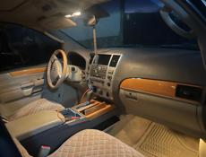 Infiniti QX56