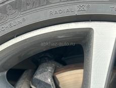 Шины 245/40/19 мишлен б/у но отличные баланс отличный 