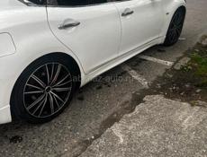 Nissan fuga