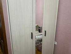 Продаю комплект мебели: шкаф, кровать и туалетный столик.🔥😻