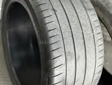 305 35 R20 