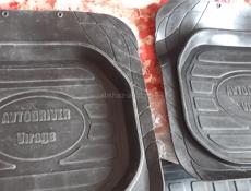 Продаю резиновые коврики для авто