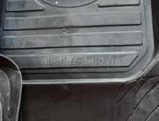 Продаю резиновые коврики для авто