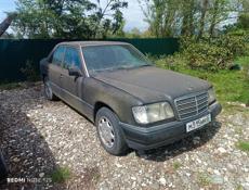 Mercedes-Benz 124