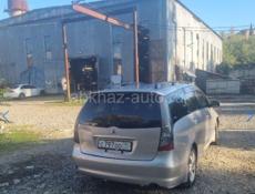 Mitsubishi Grandis