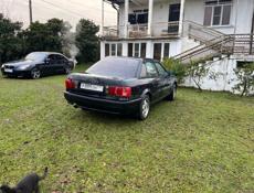 Audi 80