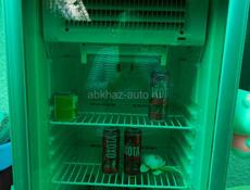 Продаю холодильник  витринный Stinol