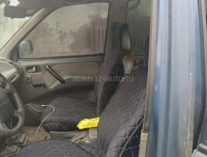 Nissan Terrano II