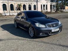Nissan fuga