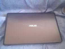 Ноутбук Asus. 