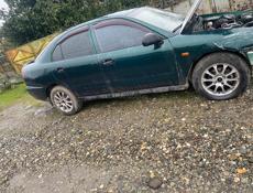 Mitsubishi Carisma