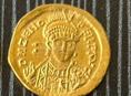 Описание   Римский император Зенон 4 век нашей эры.  4,5 гр.  150 т