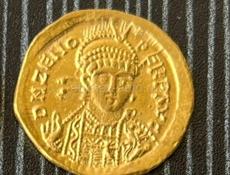 Описание   Римский император Зенон 4 век нашей эры.  4,5 гр.  150 т