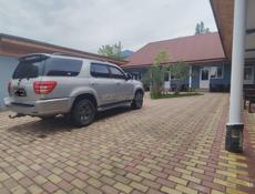 Toyota Sequoia