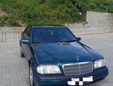 Mercedes-Benz 200-Series