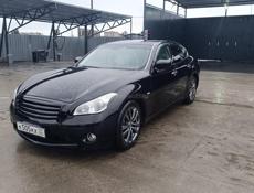 Nissan fuga